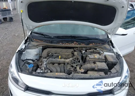 2022 Kia Rio S z USA, uszkodzony, nr VIN 3KPA24AD9NE458089